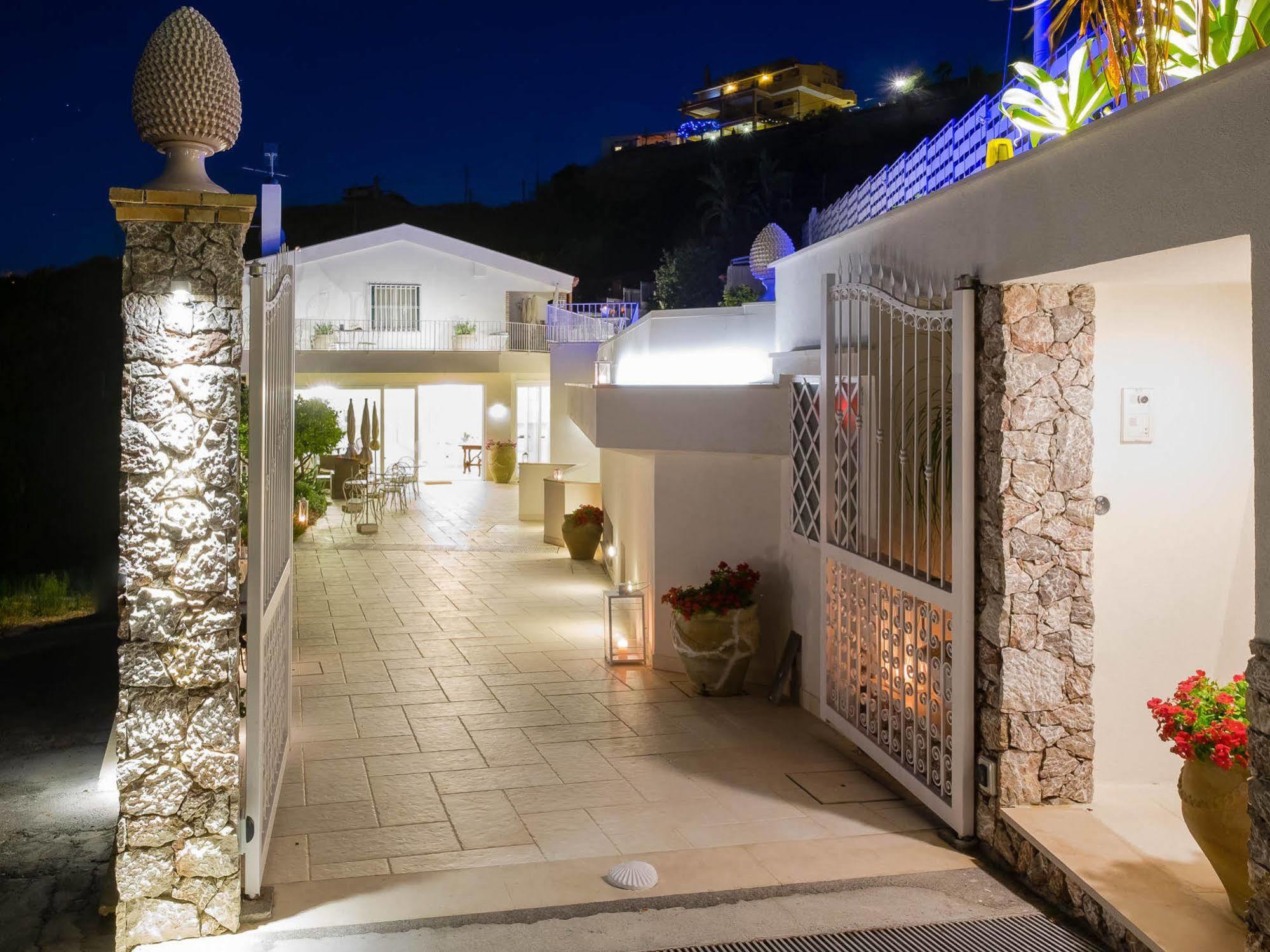 Sciccosa Guest House Taormina Exteriör bild